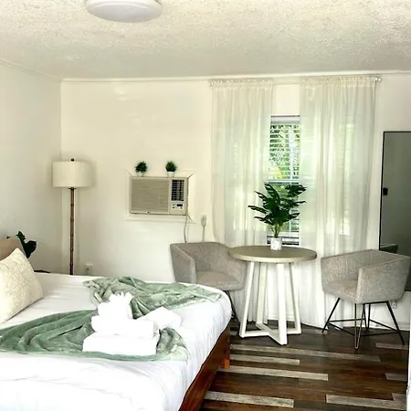 1K Bed Studio Apt With Shared Pool 07 Clearwater Exterior photo